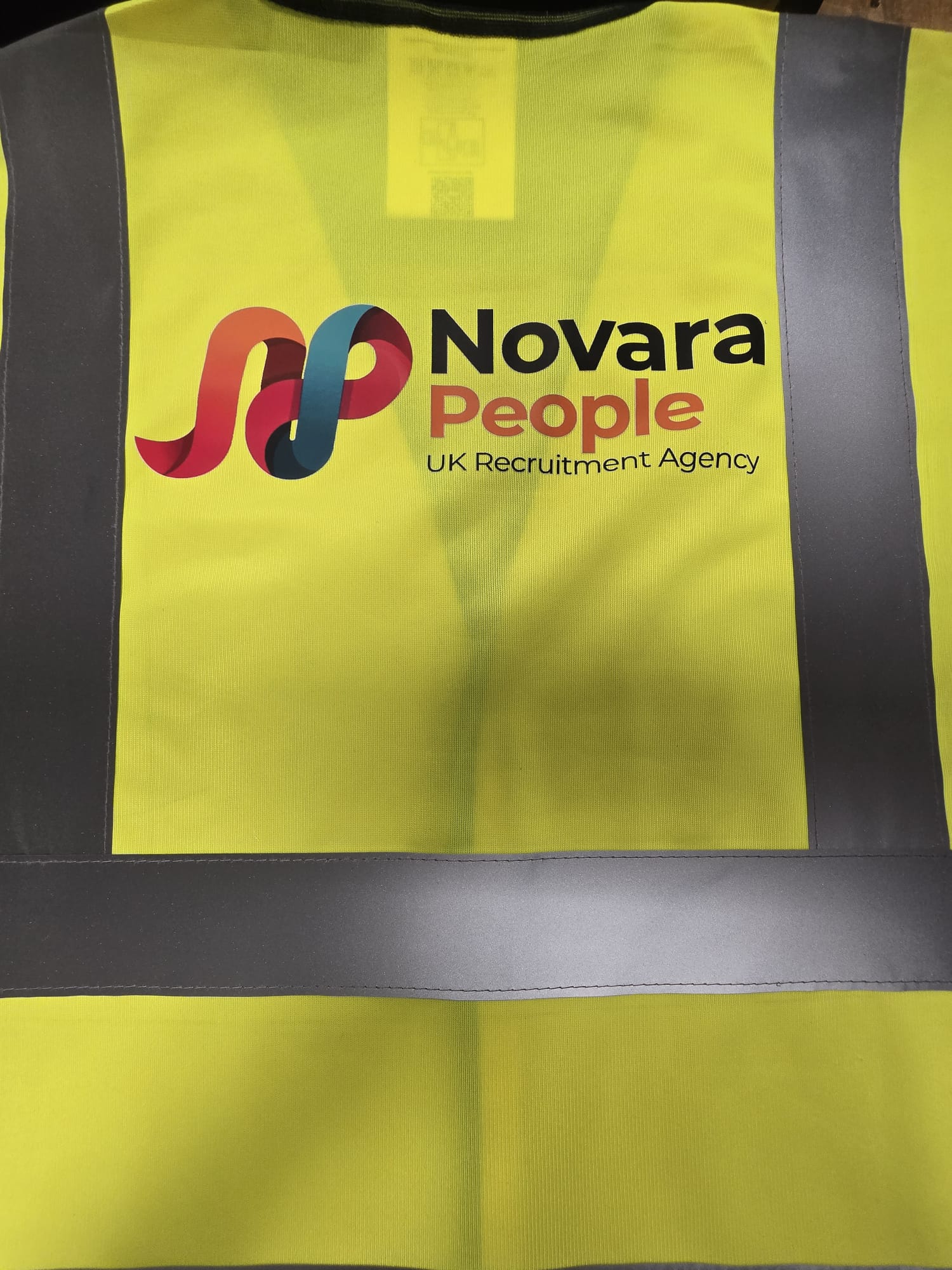 Novara People Hi Vis Vest &ndash; full-colour company logo print 